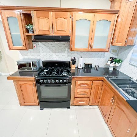 Stacys Place #4 Studio Apartment Port of Spain Esterno foto