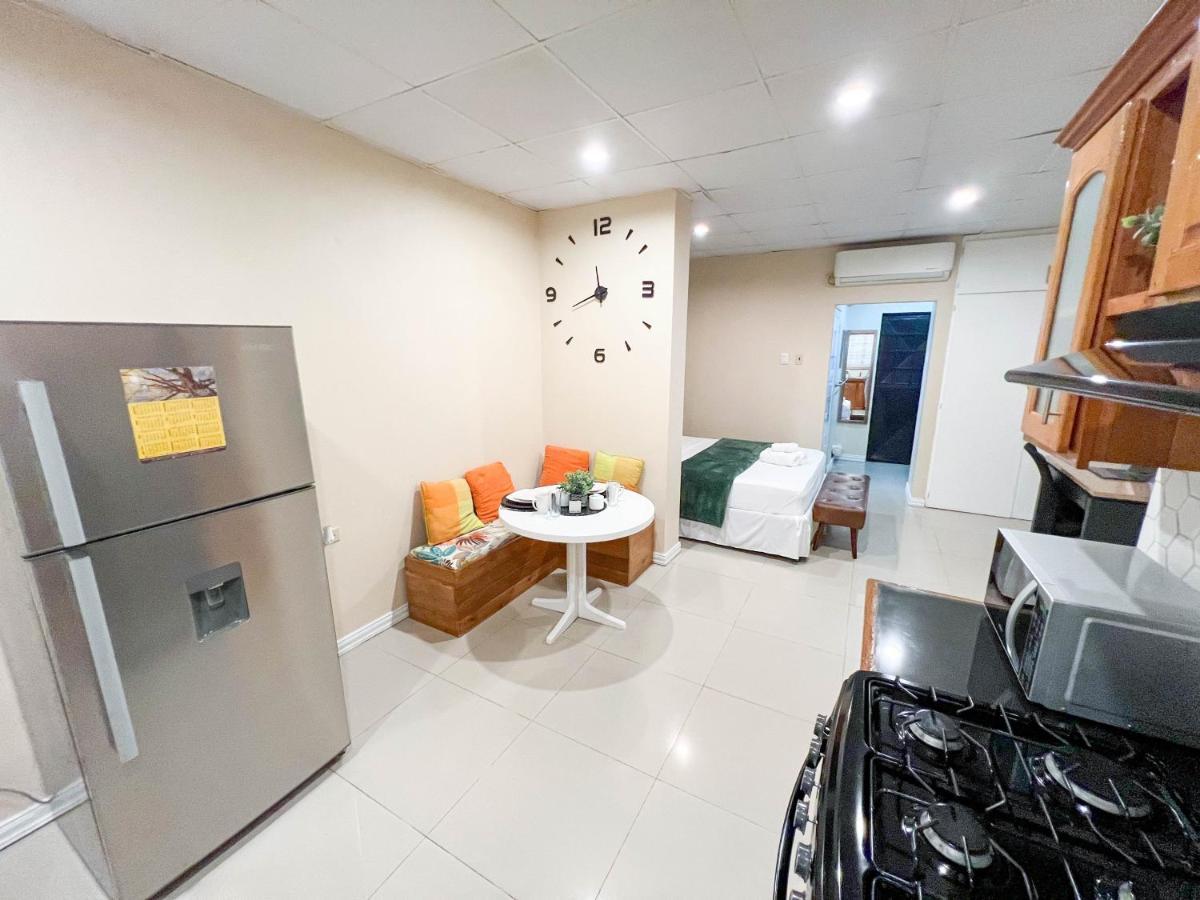 Stacys Place #4 Studio Apartment Port of Spain Esterno foto