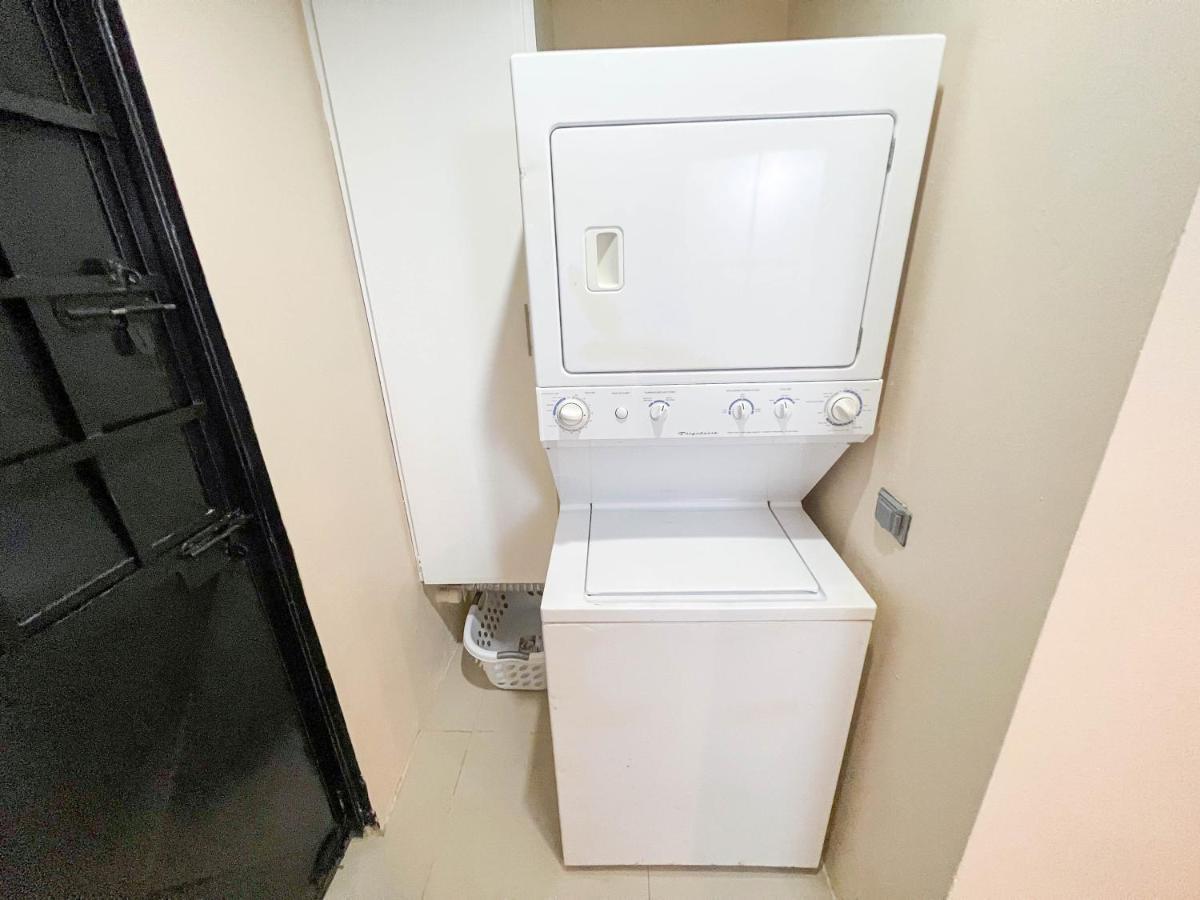 Stacys Place #4 Studio Apartment Port of Spain Esterno foto
