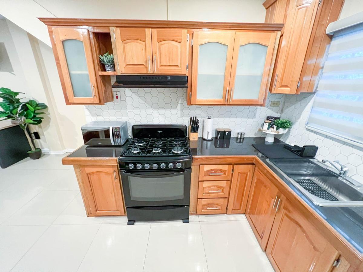 Stacys Place #4 Studio Apartment Port of Spain Esterno foto